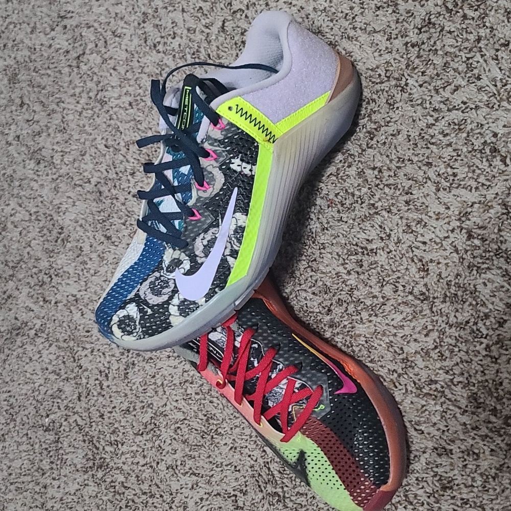 Shoes - Picture 7 of 7